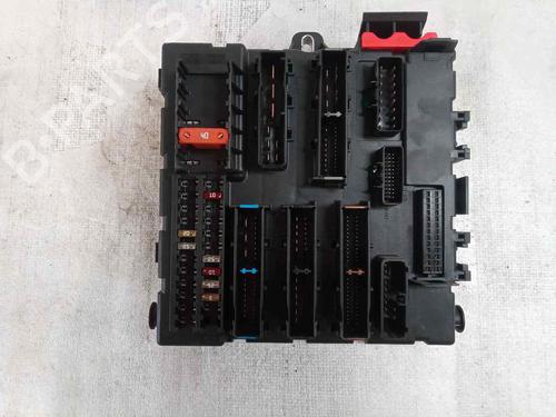 Used Fuse box Fuse box 39193391 39193391