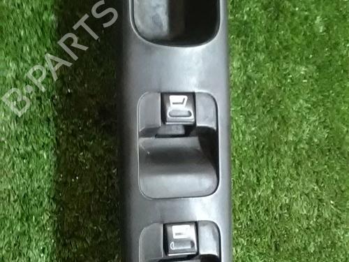 Used Left front window switch PEUGEOT 307 (3A/C) 1.6 16V (109 hp) 8004279