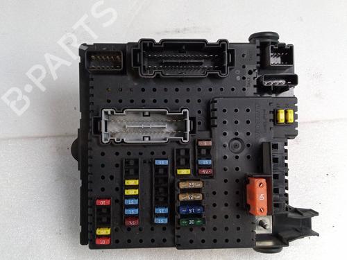 Used Fuse box VOLVO XC90 I (275) D5 AWD (185 hp) 22415847