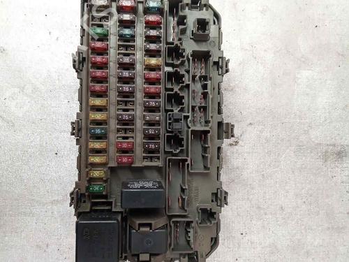Used Fuse box RENAULT MASTER II Van (FD) [1997-2013]  17533124