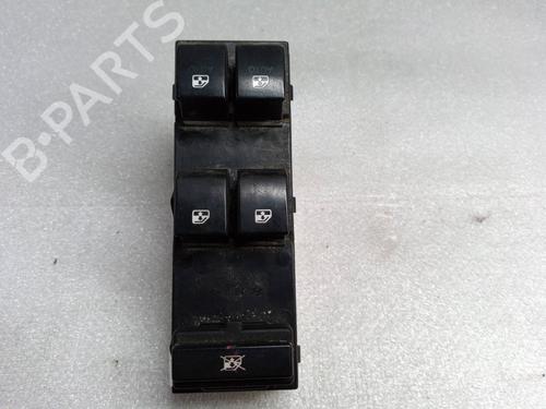 Used Left front window switch NISSAN ALMERA II (N16) 2.2 dCi (136 hp) 17585798