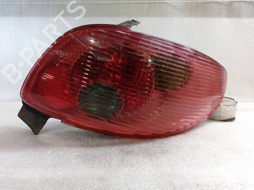 Used Right taillight PEUGEOT 206 Hatchback (2A/C) 1.4 HDi eco 70 (68 hp) 31612373