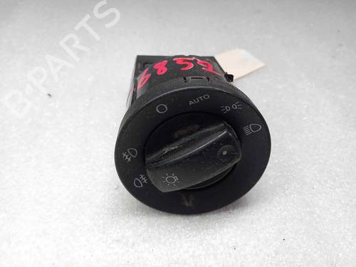 Used Headlight switch SEAT EXEO (3R2) 2.0 TDI (120 hp) 16139008