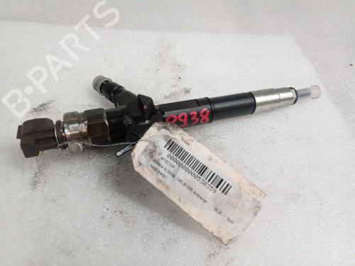 Used Injector NISSAN ALMERA TINO (V10) 2.2 dCi (115 hp) 26007240