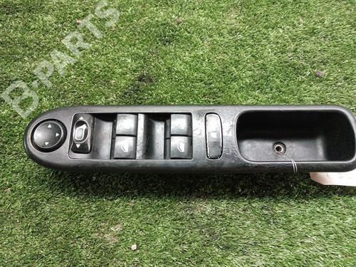 Used Left front window switch Left front window switch PEUGEOT 207 CC (WD_) 1.6 HDi (109 hp) 9671467 9671467