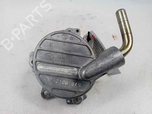 Used Vacuum pump MERCEDES-BENZ VITO Van (W638) 108 CDI 2.2 (638.094) (82 hp) 11697685