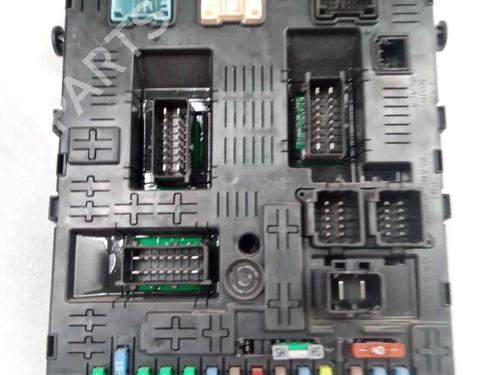 Fuse box PEUGEOT 308 SW I (4E_, 4H_) 1.6 HDi | BP20334083E1 