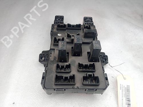Fuse box TOYOTA AVENSIS (_T22_) 1.6 VVT-i (ZZT220_, ZZT220R) | BP15192565E1 
