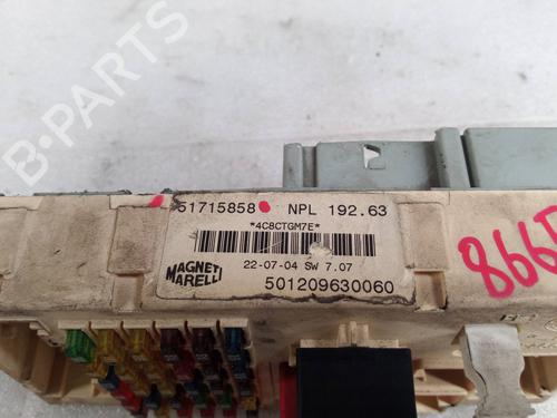 Fuse box FIAT STILO (192_) 1.9 JTD (192_XE1A) | BP23548831E1 