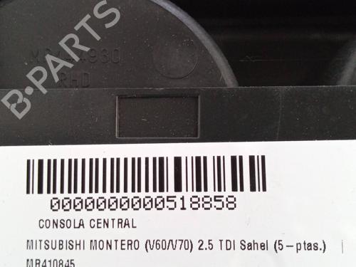 Middle console MITSUBISHI PAJERO III (V7_W, V6_W) 2.5 TDi (V64W, V74W) | BP19515400I22 