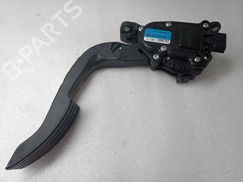 Pedal RENAULT TWINGO II (CN0_) 1.2 16V (CN0K, CN0V, CN0A) (76 hp) 15386459