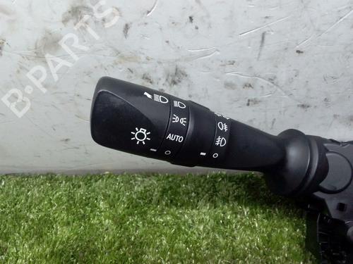 Switch TOYOTA AURIS (_E18_)  | BP8421535I30