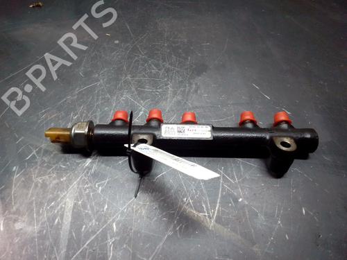 Used Injection rail FORD FOCUS III 1.5 TDCi (95 hp) 8497255