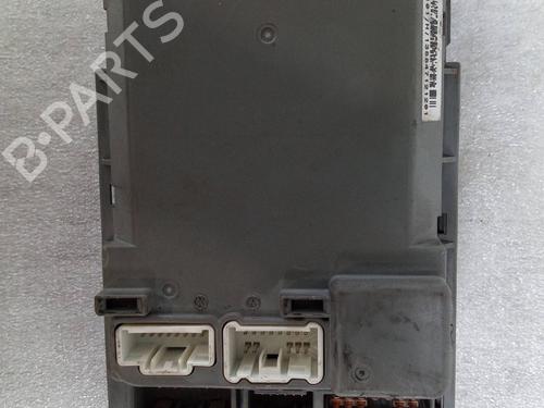 fuse-box-honda-civic-vii-hatchback-eu-ep-ev-2000-2001-2002-2003-2004-2005-2006-33927212 main image
