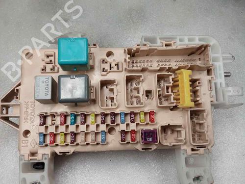 Fuse box TOYOTA COROLLA Verso (ZER_, ZZE12_, R1_) 2.2 D-4D (AUR10_, AUR10R) | BP18233996E1 