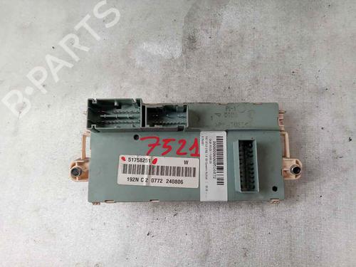 Used Fuse box FIAT STILO (192_) 1.9 D Multijet (120 hp) 17951495