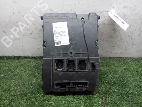 Zekeringkast RENAULT MEGANE II (BM0/1_, CM0/1_) 1.5 dCi (BM1E, CM1E) (106 hp) 9625702