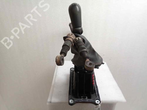 Used Gear lever DACIA SANDERO 1.5 dCi (68 hp) 18884312