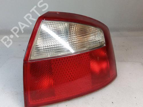 Højre baglygte AUDI A4 B6 (8E2) 1.9 TDI (130 hp) 22898575