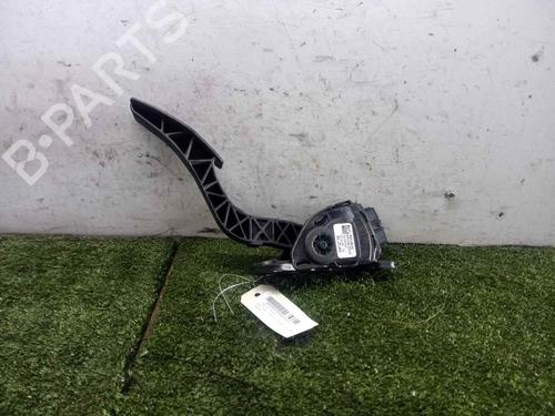 Used Pedal SUZUKI GRAND VITARA II (JT, TE, TD) 1.9 DDiS All-wheel Drive (JT419, TD44, JB419WD, JB419XD,... (129 hp) 9211453