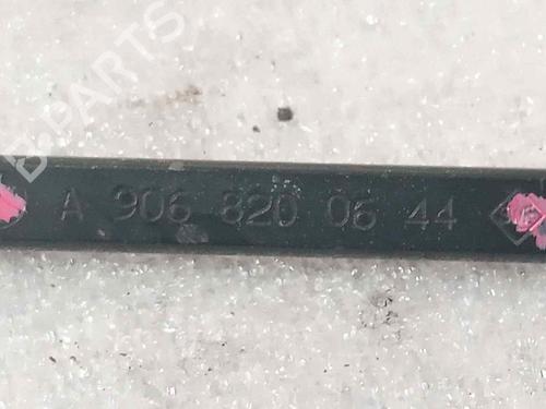 Front windshield wiper arm VW CRAFTER 30-50 Van (2E_) 2.0 TDI | BP17950832C143 