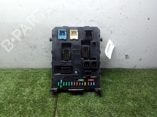 Used Fuse box PEUGEOT 307 (3A/C) [2000-2012]  8644912