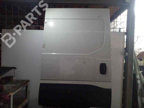 Used Right slide door Right slide door IVECO DAILY VI Platform/Chassis 35S18, 35C18, 40C18, 50C18, 60C18, 65C18, 70C18 (179 hp) 9248832 9248832