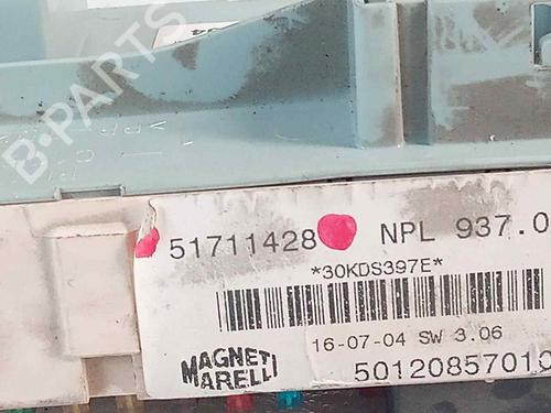 Fuse box ALFA ROMEO 147 (937_) 1.6 16V T.SPARK (937.AXA1A, 937.AXB1A, 937.BXB1A) | BP20342749E1