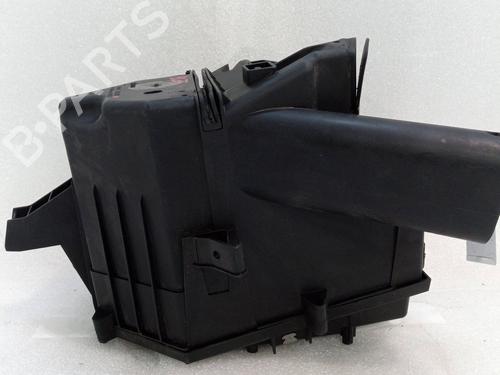 Used Air filter box VOLVO XC90 I (275) D5 AWD (185 hp) 30557325