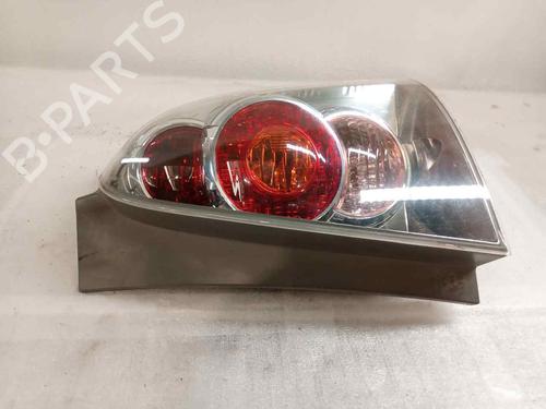 right-taillight-toyota-corolla-verso-_e12_-2001-2002-2003-2004-2005-2006-2007-32445019 main image