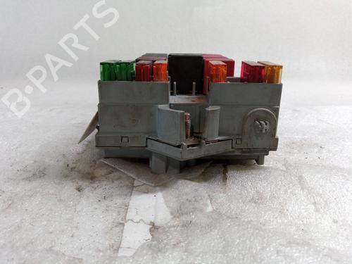 Fuse box PEUGEOT BOXER Bus (244, Z_) | BP32261759E1