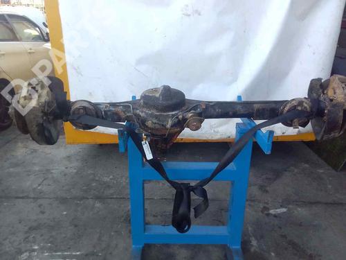 Used Rear axle Rear axle LAND ROVER RANGE ROVER I 2.4 TD 4x4 (106 hp) 8941103 8941103