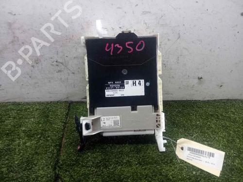 Used Electronic module TOYOTA YARIS (_P13_) 1.5 Hybrid (NHP130_, NHP130) (101 hp) 9211451