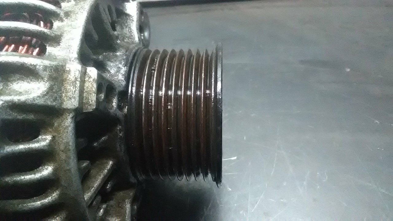 Alternator JEEP CHEROKEE (XJ) 2.5 TD 4x4 7611590 BParts