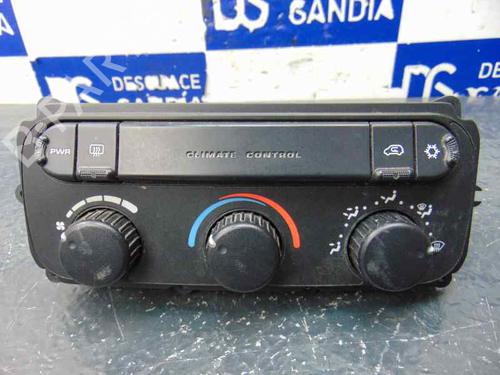 Used Climate control CHRYSLER VOYAGER IV (RG, RS) 2.5 CRD (141 hp) 7725900