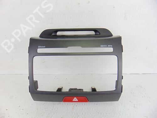 Used Warning switch KIA SPORTAGE III (SL) 1.6 GDI (135 hp) 10644089