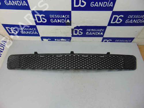 Used Grille MERCEDES-BENZ C-CLASS (W204) C 220 CDI (204.002) (170 hp) 14048417