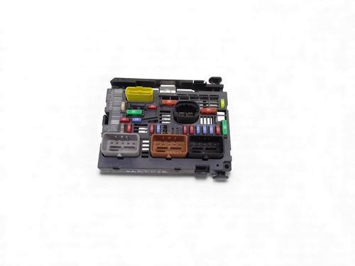 Used Fuse box PEUGEOT PARTNER Box Body/MPV 1.6 HDi / BlueHDi 75 (75 hp) 30724498
