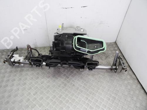 Chaufagebak PEUGEOT 308 III (FB_, FH_, FP_, F3_, FM_) PureTech 130 (FPHNSL, FPHNST) (131 hp) 17096512