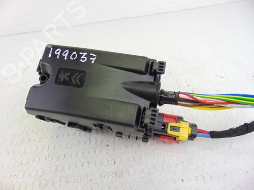 Used Fuse box PEUGEOT 5008 II (MC_, MJ_, MR_, M4_) [2016-2025]  10340698