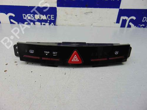 Used Warning switch SSANGYONG XLV SUV e-XGi 160 (128 hp) 7725124