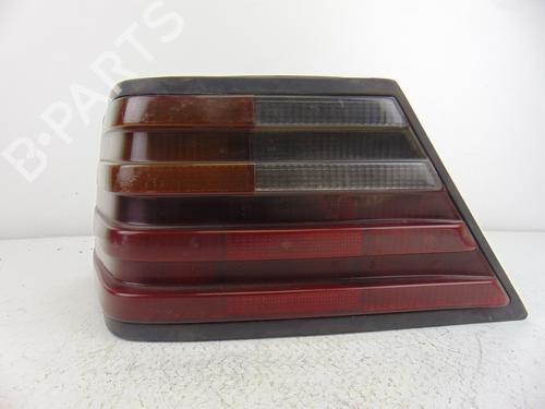Used Left taillight MERCEDES-BENZ 124 Saloon (W124) 300 D (124.130) (110 hp) 7716677
