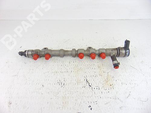 Used Injection rail Injection rail OPEL CORSA D (S07) 1.3 CDTI (L08, L68) (75 hp) 10647282 10647282