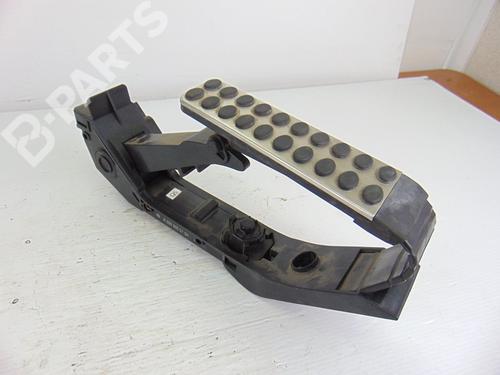 pedal-mercedes-benz-sl-r230-500-230475-a2033000104-2001-2002-2003-2004-2005-2006-2007-2008-2009-2010-2011-2012-8794265 main image