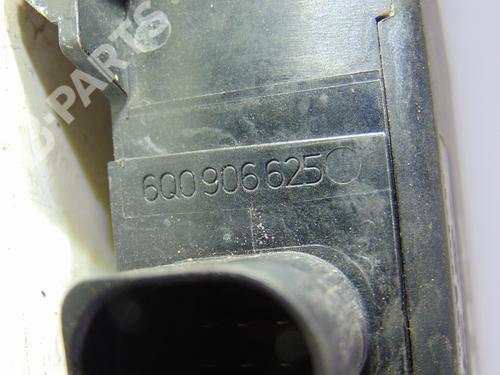 Used Electronic module Electronic module SEAT LEON (1P1) 1.9 TDI (105 hp) 11137412 11137412