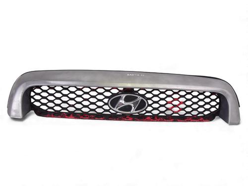 Used Grille HYUNDAI SANTA FÉ I (SM) 2.4 16V (146 hp) 30409873