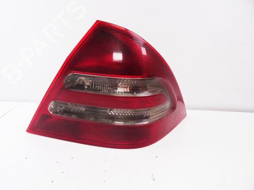 Used Right taillight MERCEDES-BENZ C-CLASS (W203) C 270 CDI (203.016) (170 hp) 17043987