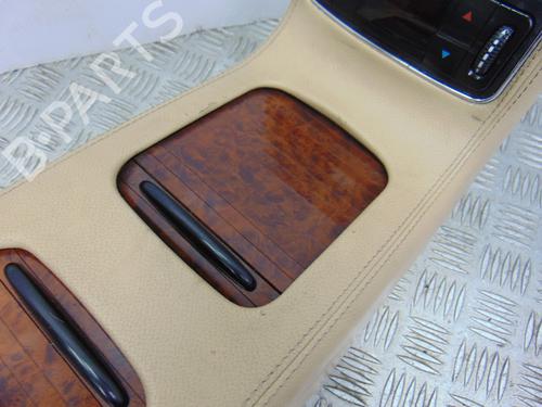 Armrest / Center console MERCEDES-BENZ CLS (C219) CLS 350 (219.357) | BP8631279I20 