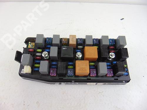 fuse-box-chevrolet-captiva-c100-c140-20-d-4wd-2006-11017968 main image