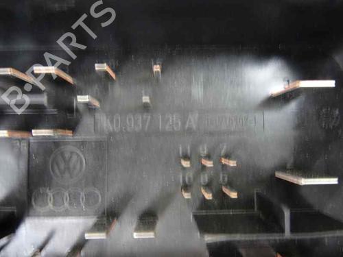 Fuse box SEAT LEON (1P1) 1.9 TDI | BP7720369E1